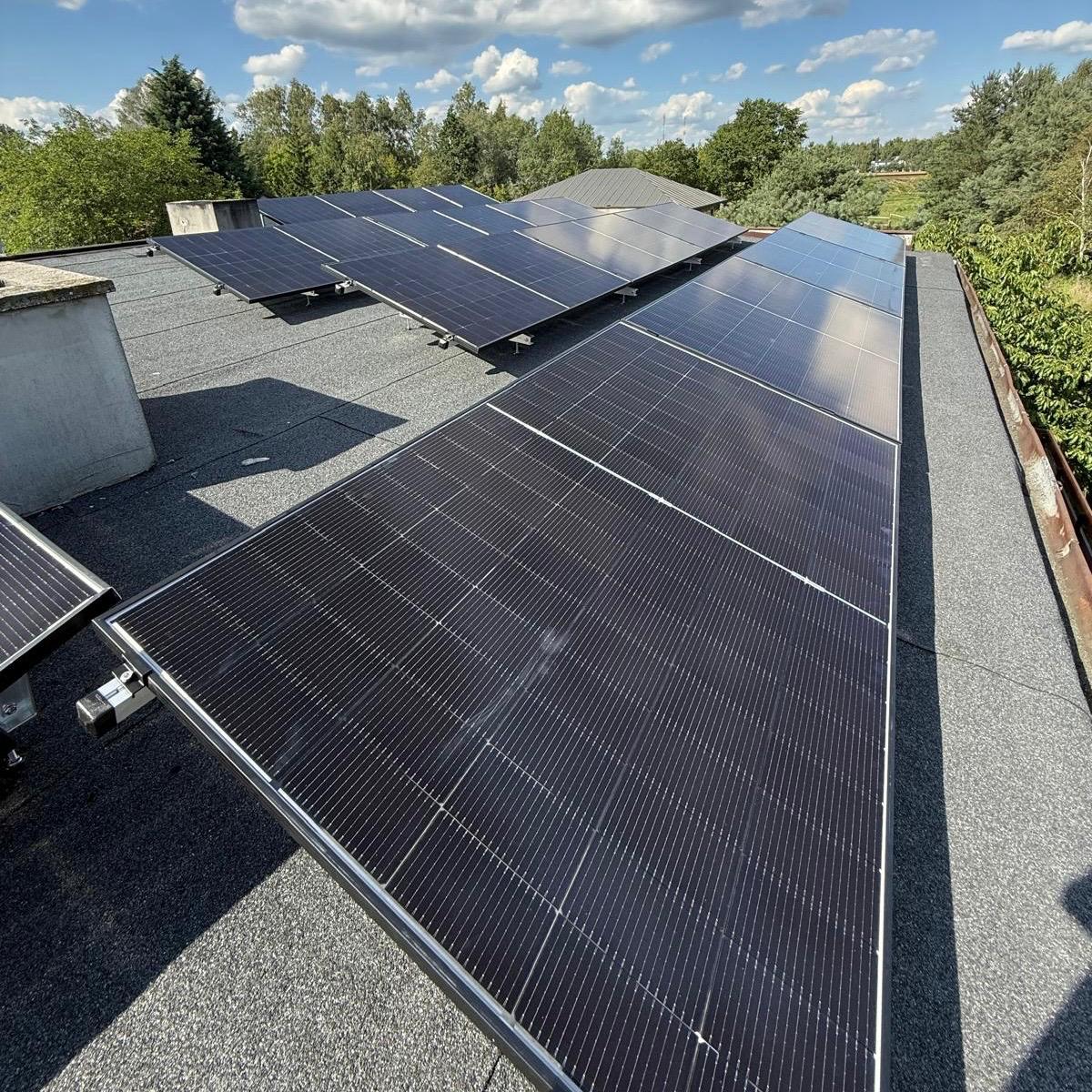 Fotowoltaika w domu jednorodzinnym – jak działa i dlaczego warto?